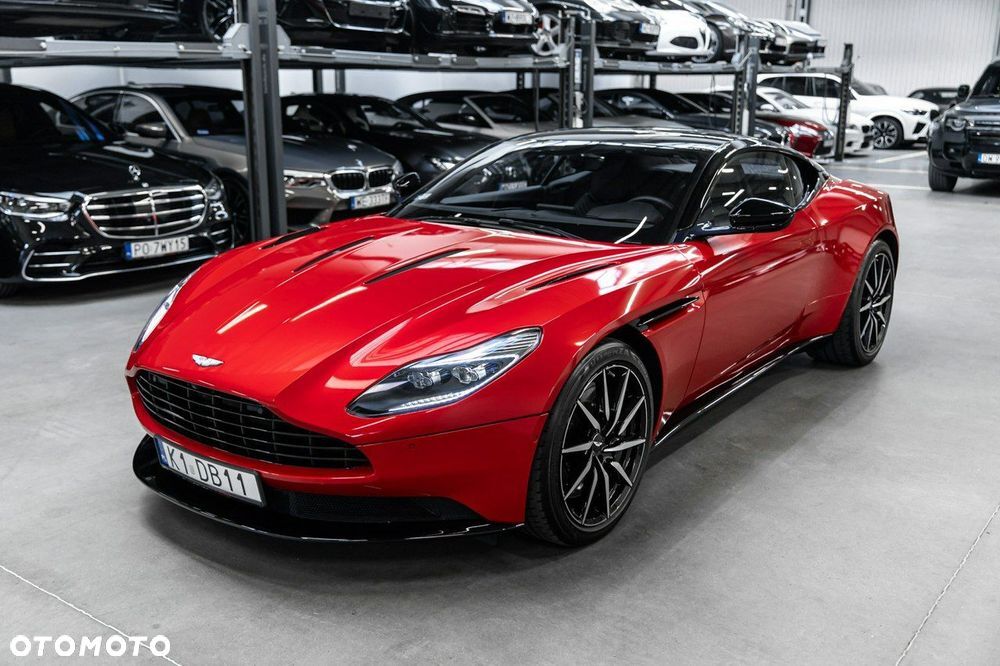 Aston Martin DB11