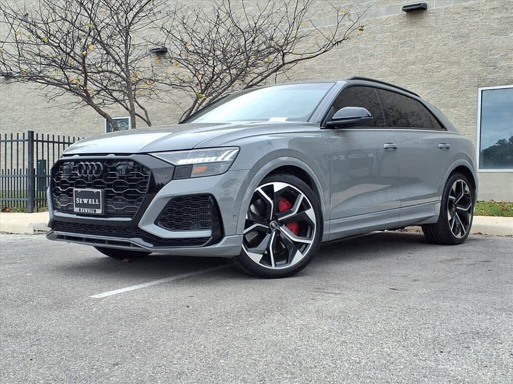 2024 AUDI RS Q8