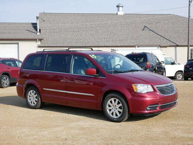 2015 CHRYSLER Town and Country