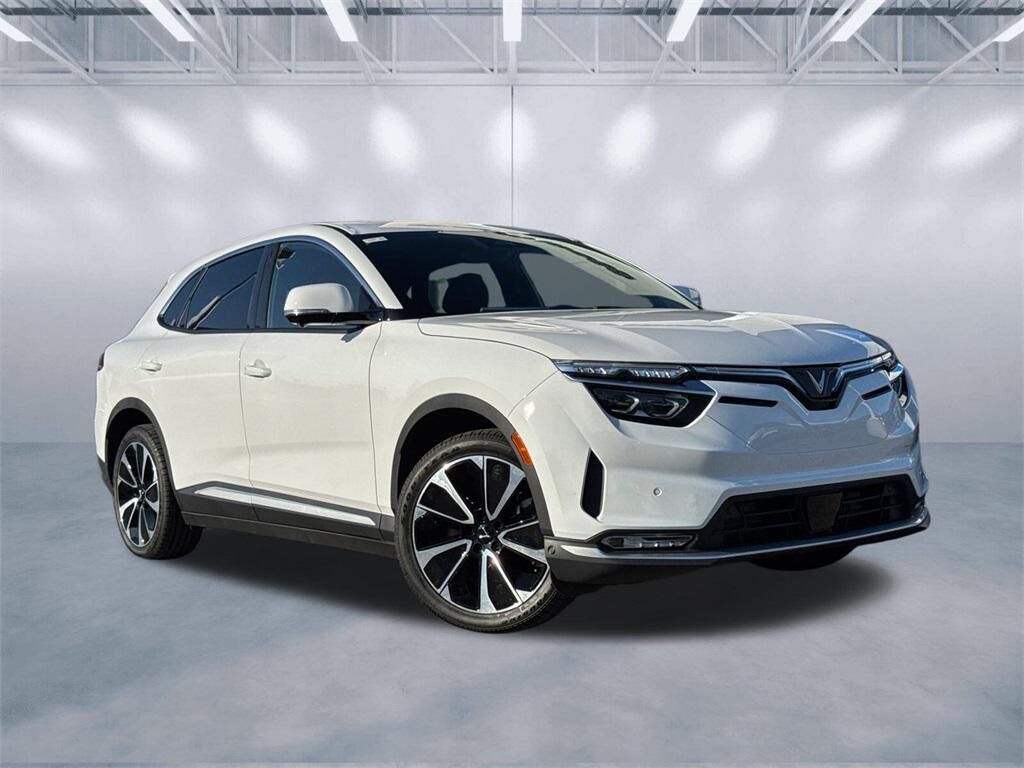 2025 VINFAST VF 8