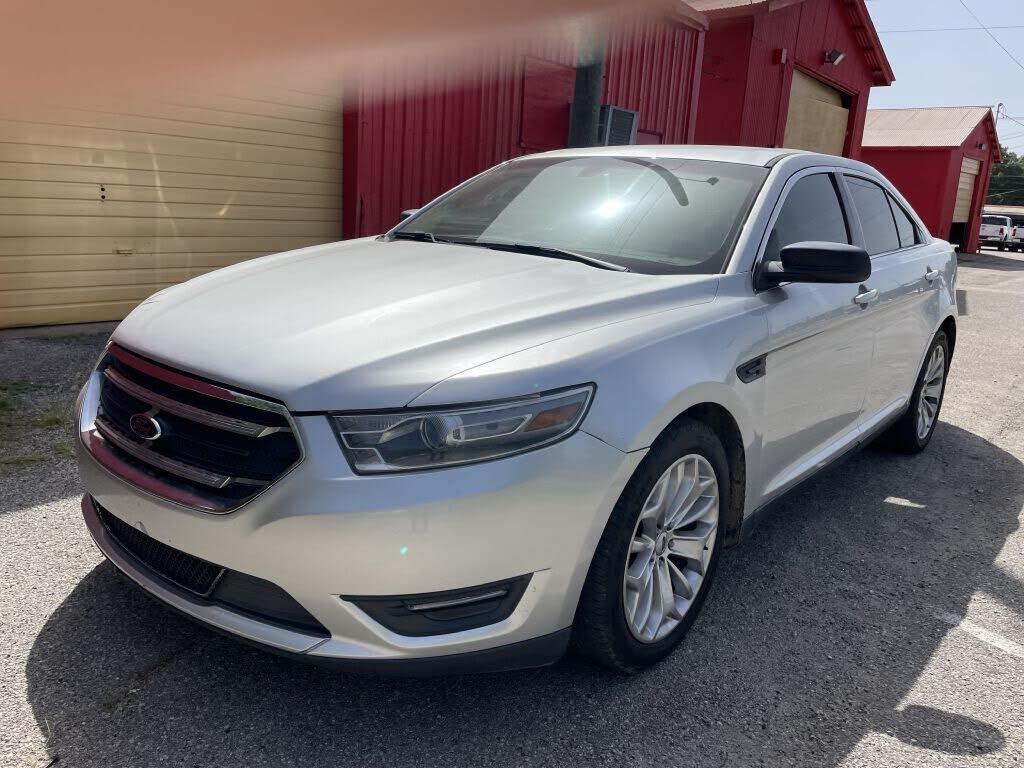 2013 FORD Taurus