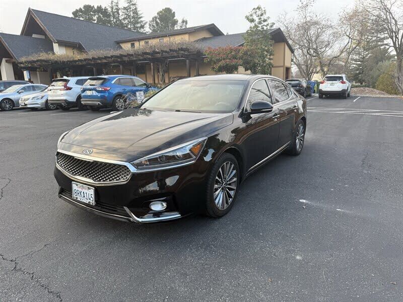 2019 KIA Cadenza