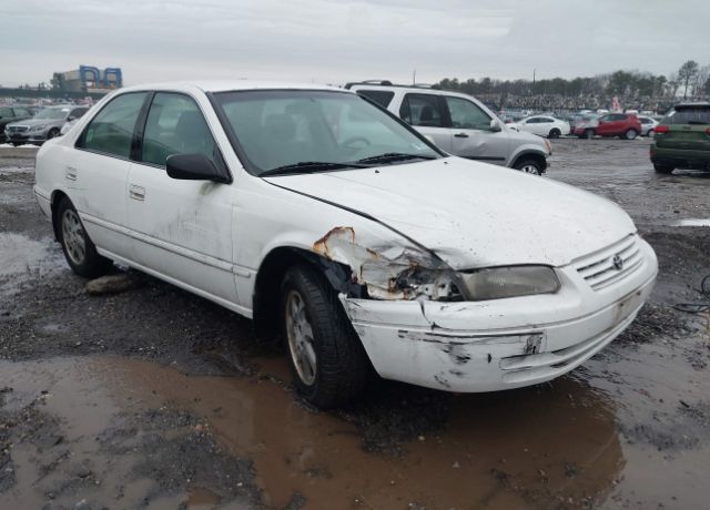 1999 TOYOTA Camry