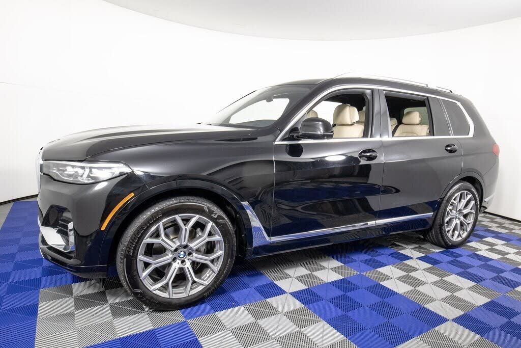 2022 BMW X7