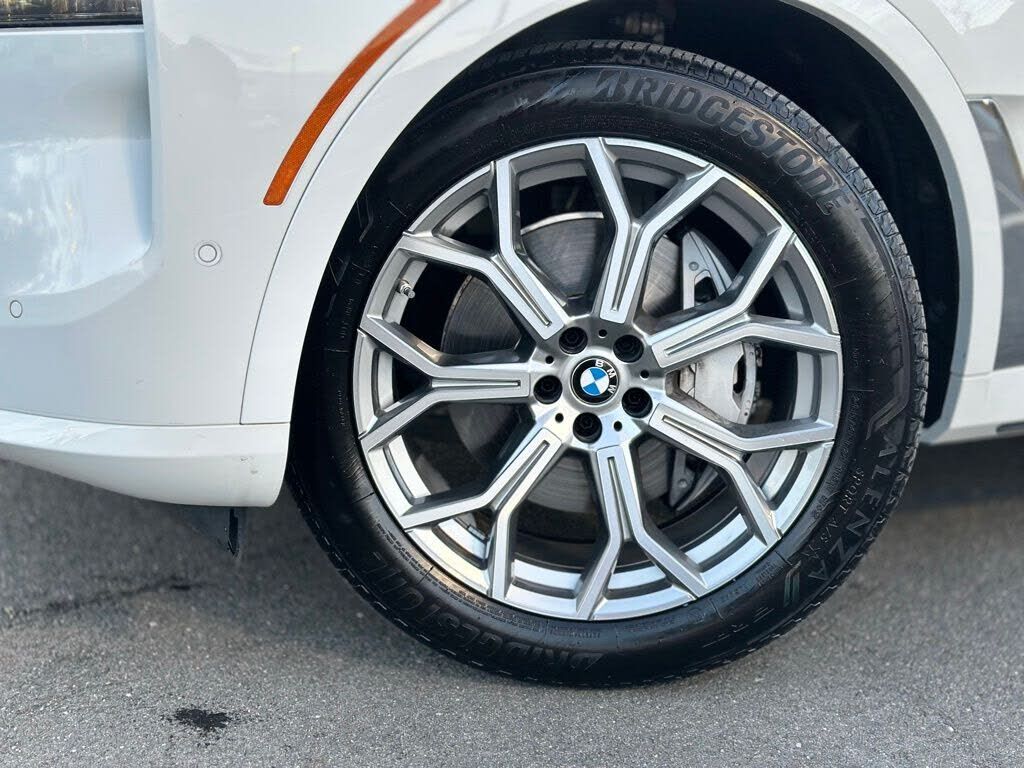 2025 BMW X7