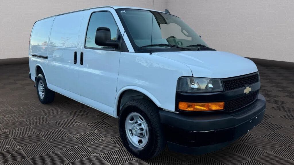 2021 CHEVROLET Express