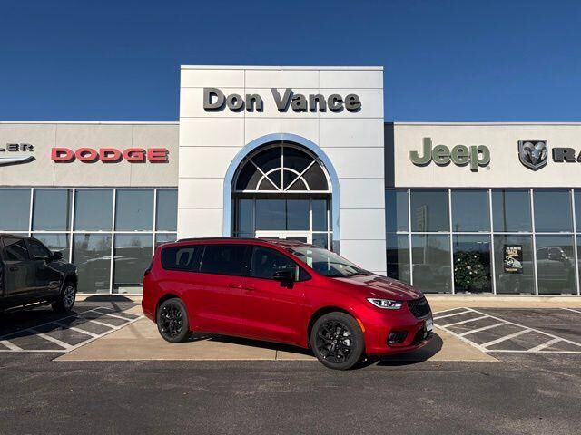 2026 CHRYSLER Pacifica