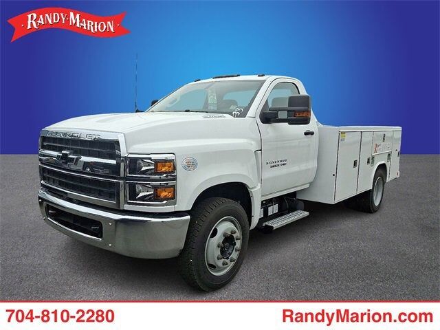 2024 GMC Silverado Medium Duty