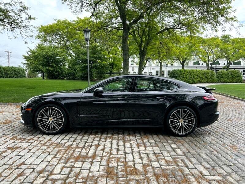 2018 PORSCHE Panamera