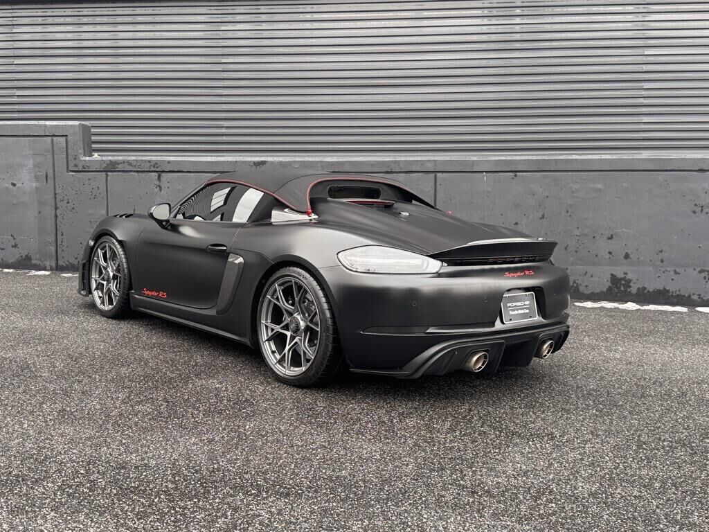 2025 PORSCHE 718