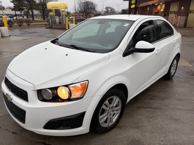 2013 CHEVROLET Sonic