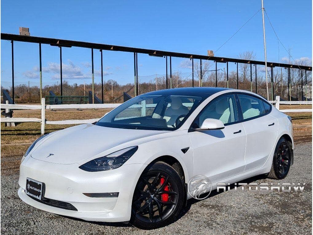 2023 TESLA Model 3