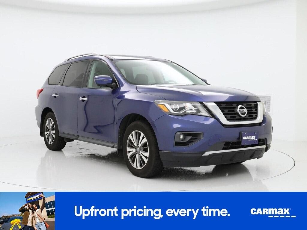 2017 NISSAN Pathfinder