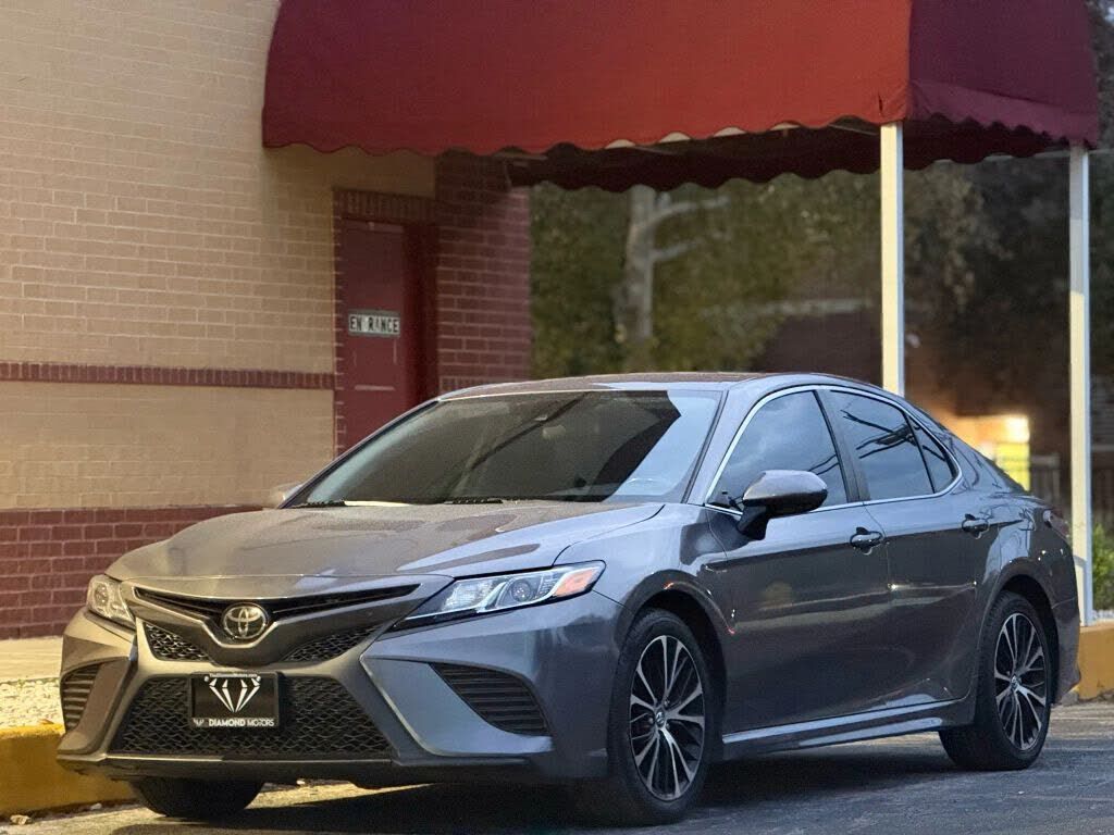 2020 TOYOTA Camry