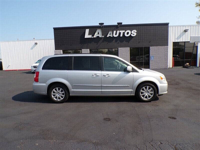 2012 CHRYSLER Town and Country