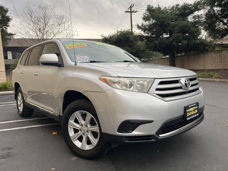 2011 TOYOTA Highlander