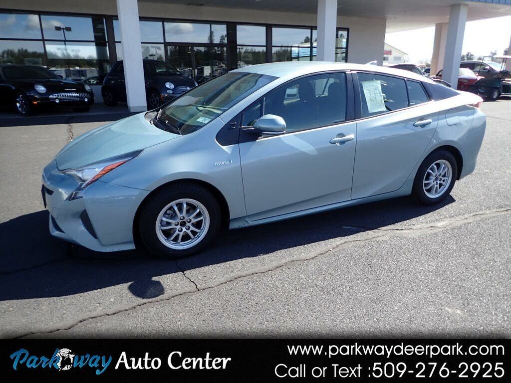 2016 TOYOTA PRIUS