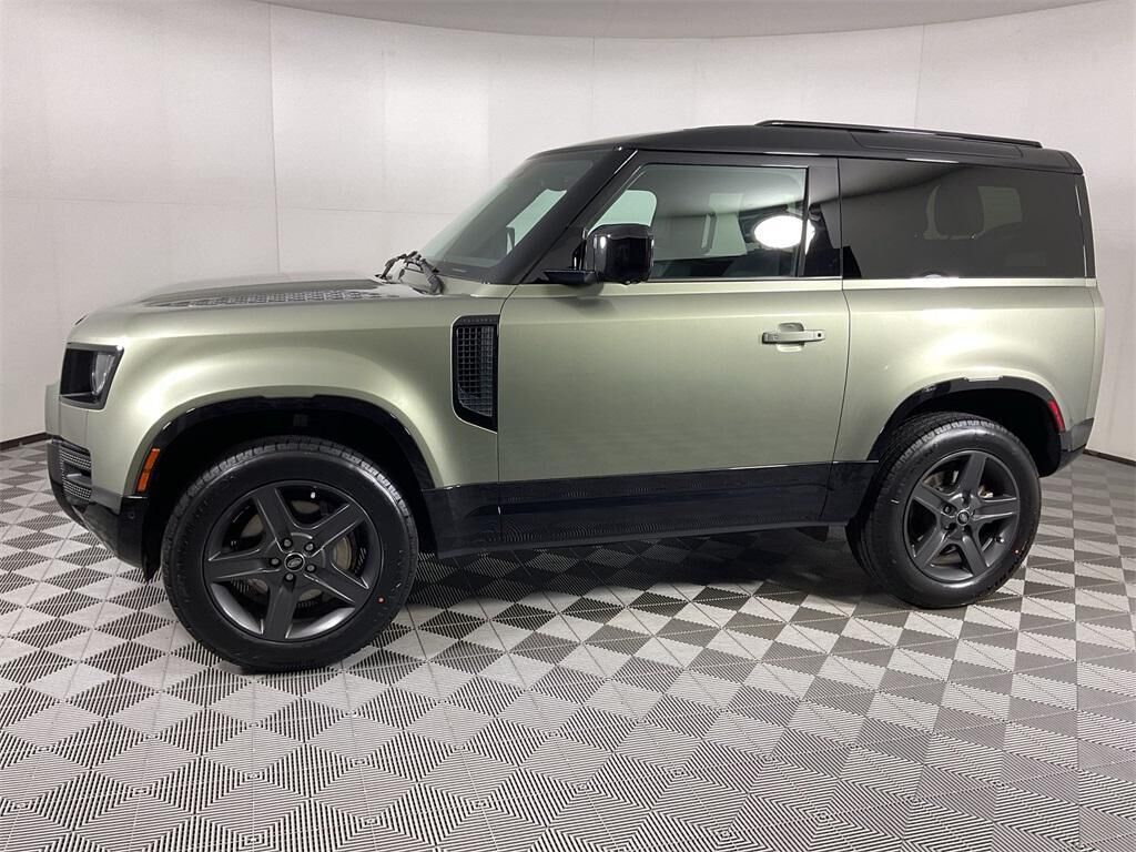 2023 LAND ROVER Defender