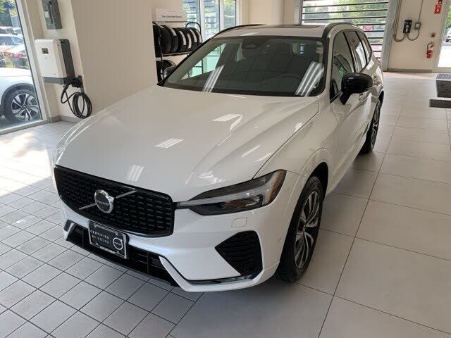 2024 VOLVO XC60