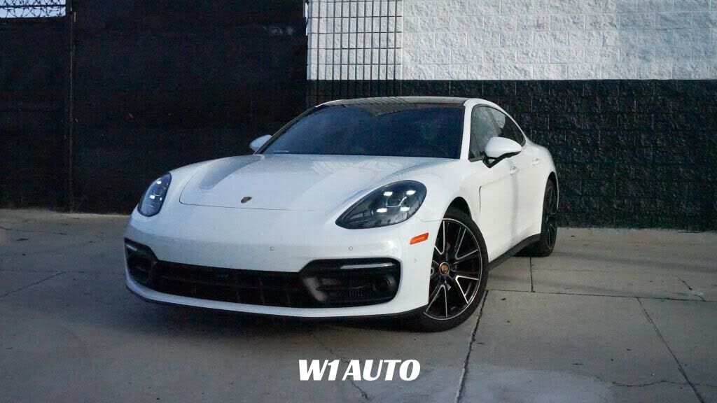 2023 PORSCHE Panamera