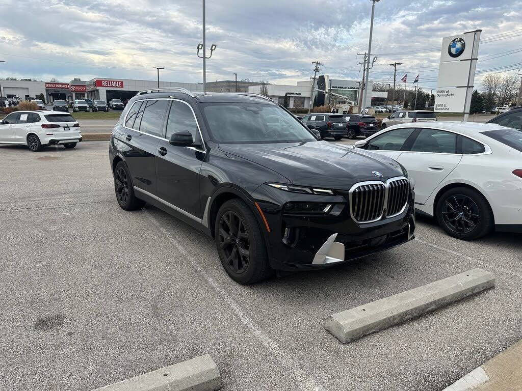 2023 BMW X7