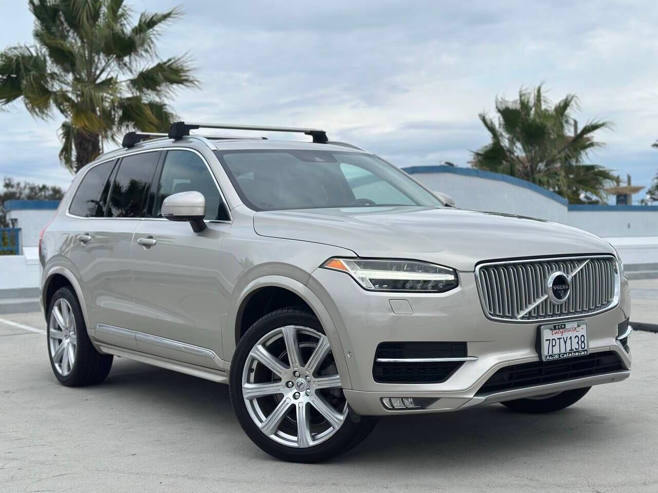2016 VOLVO XC90