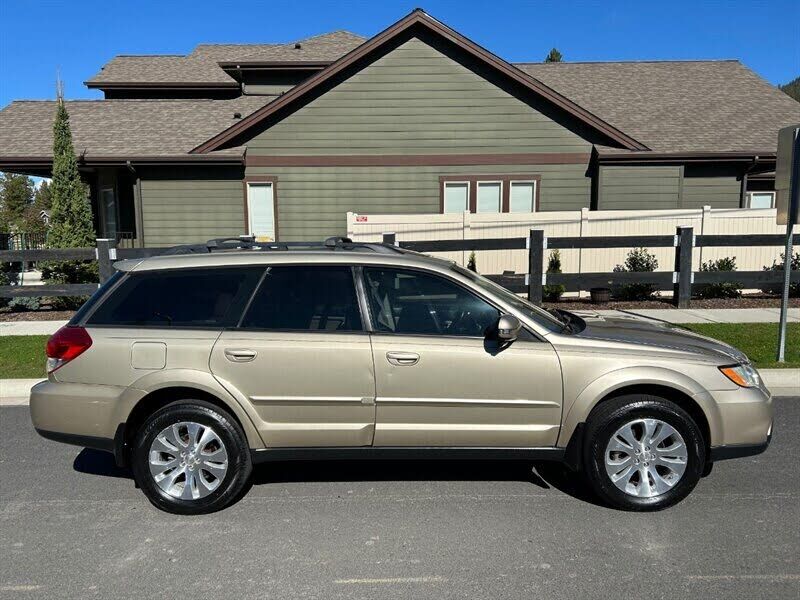 2008 SUBARU Outback