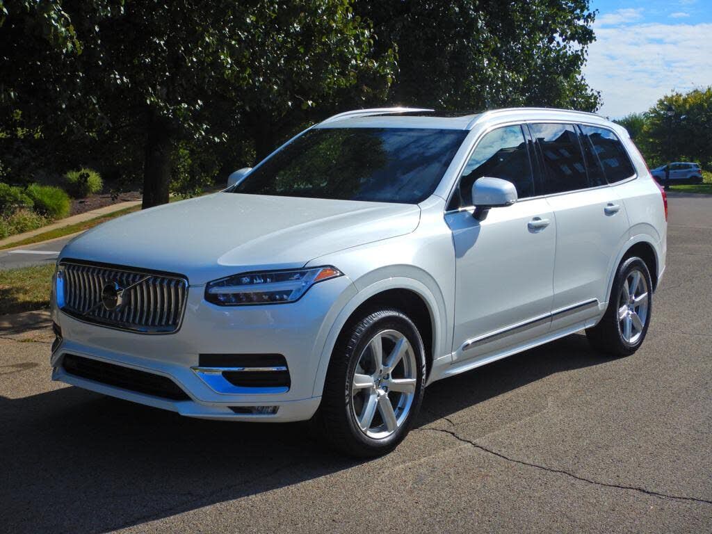 2024 VOLVO XC90
