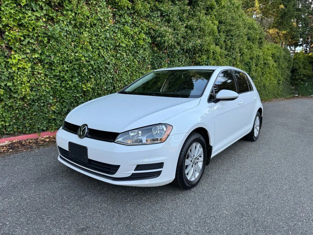 2016 VOLKSWAGEN Golf