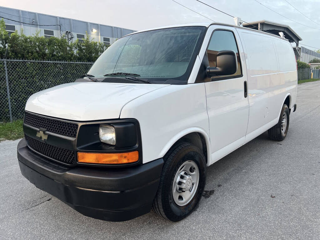 2017 CHEVROLET Express
