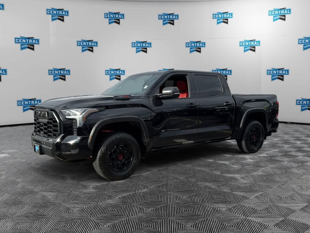2024 TOYOTA Tundra