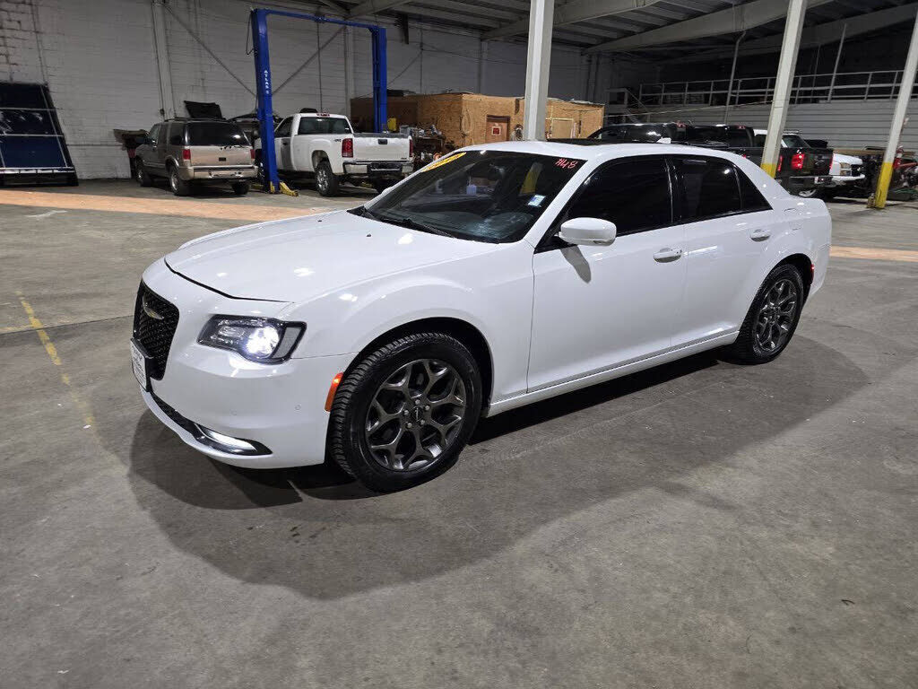 2015 CHRYSLER 300