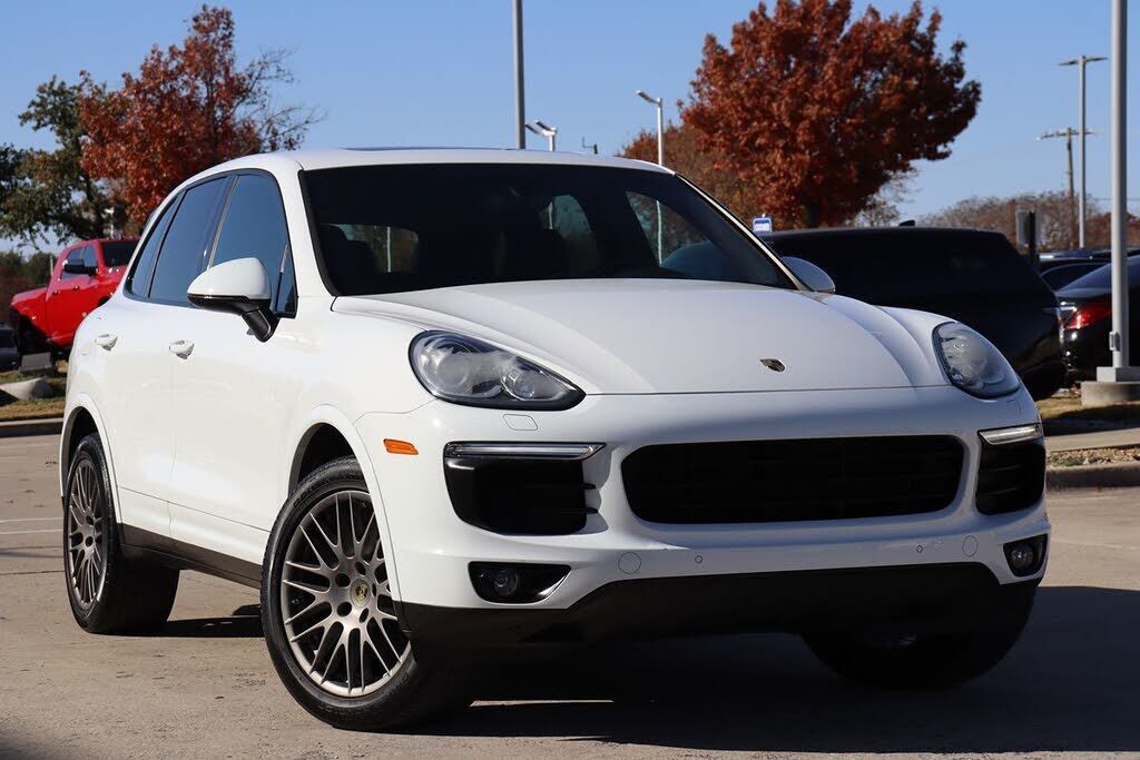 2018 PORSCHE Cayenne