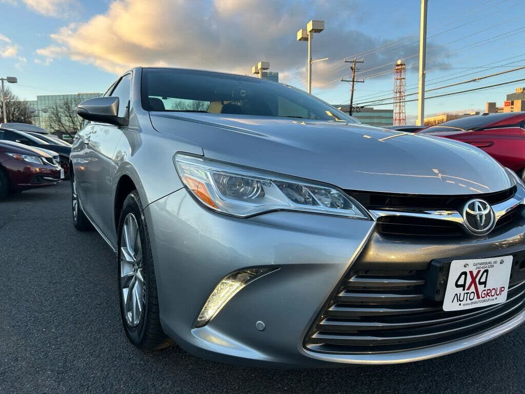 2016 TOYOTA Camry