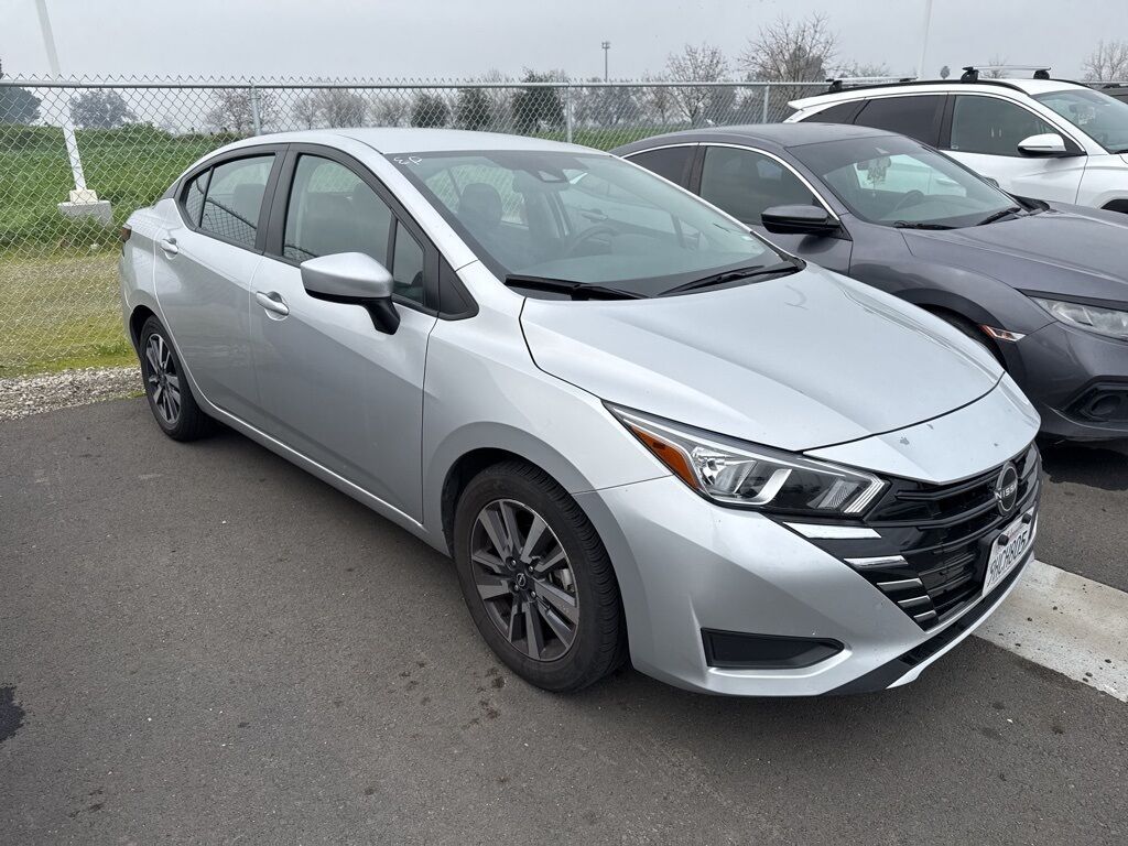 2023 NISSAN Versa