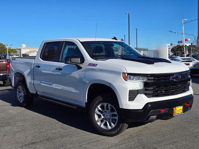 2024 CHEVROLET Silverado