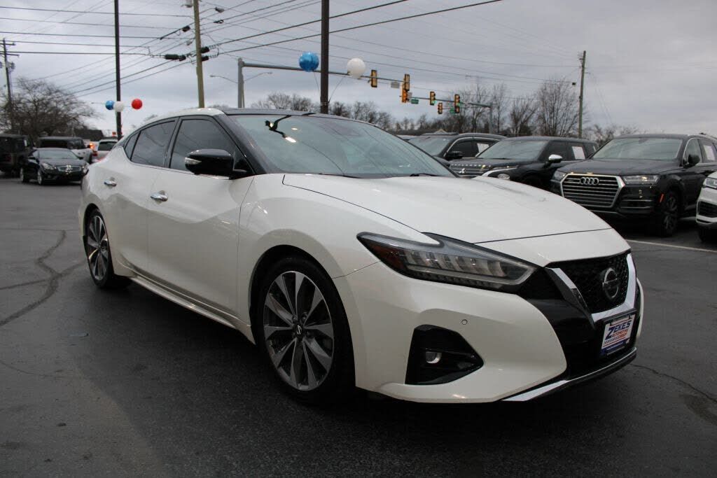 2022 NISSAN Maxima