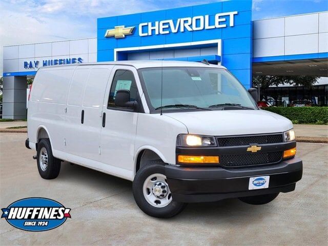 2025 CHEVROLET Express