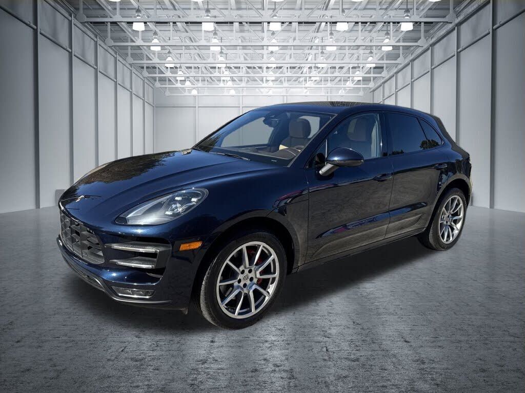 2018 PORSCHE Macan