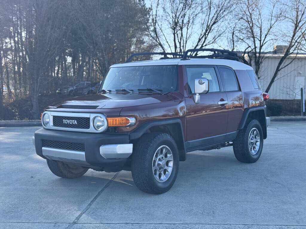 2011 TOYOTA FJ Cruiser