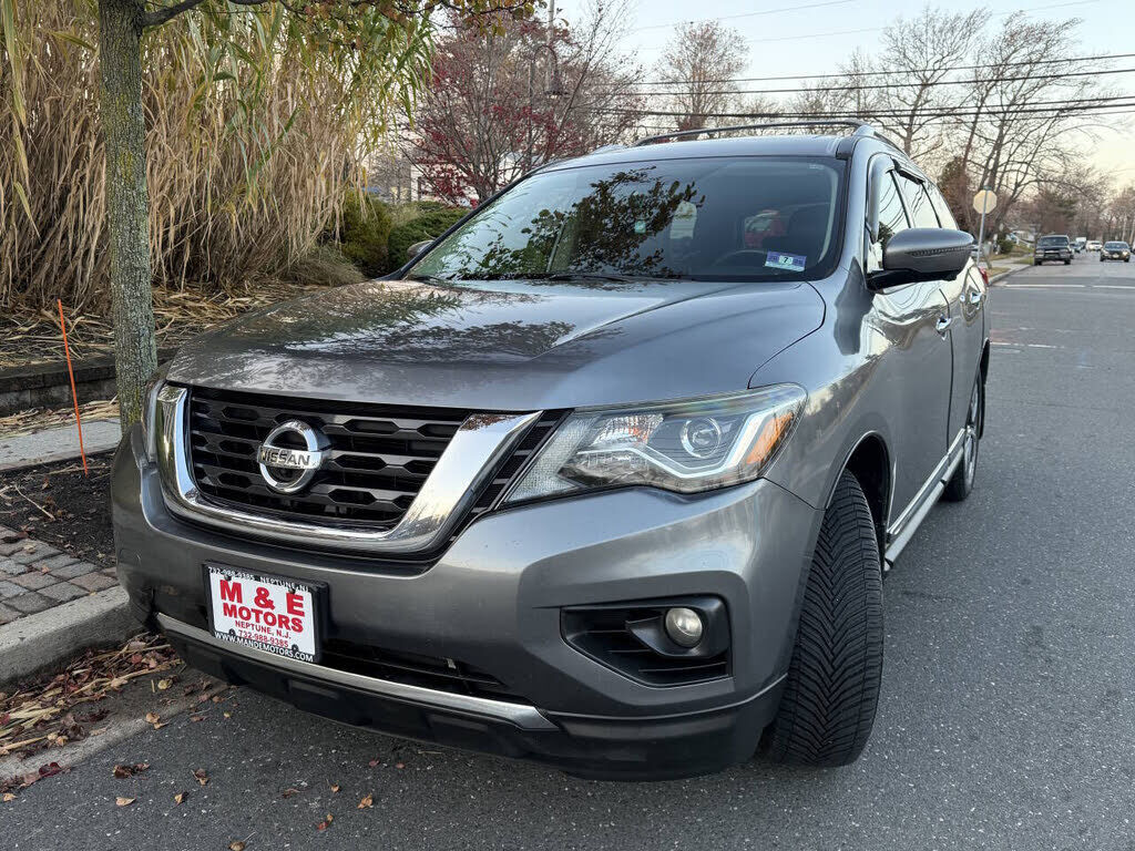 2017 NISSAN Pathfinder