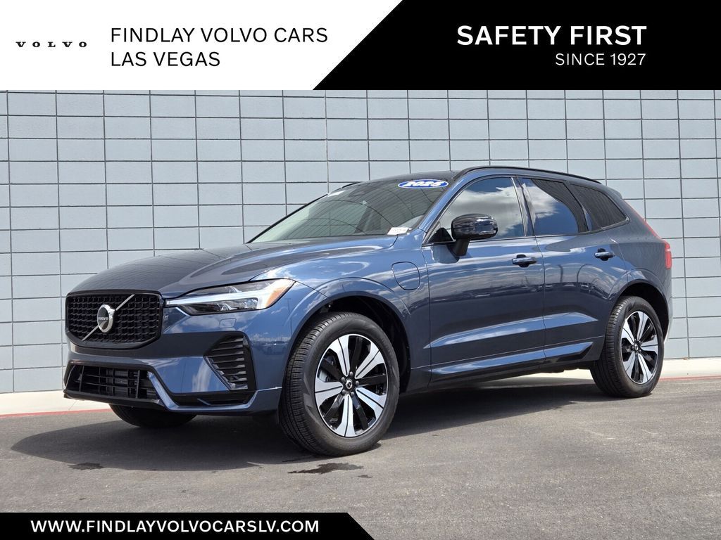2025 VOLVO XC60