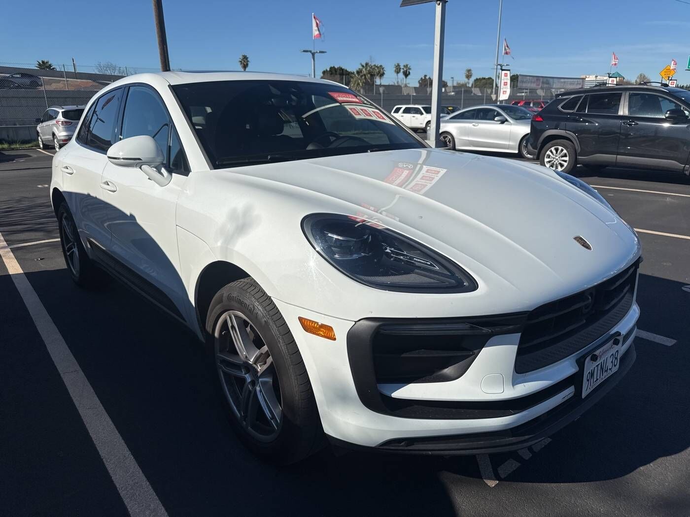 2024 PORSCHE Macan