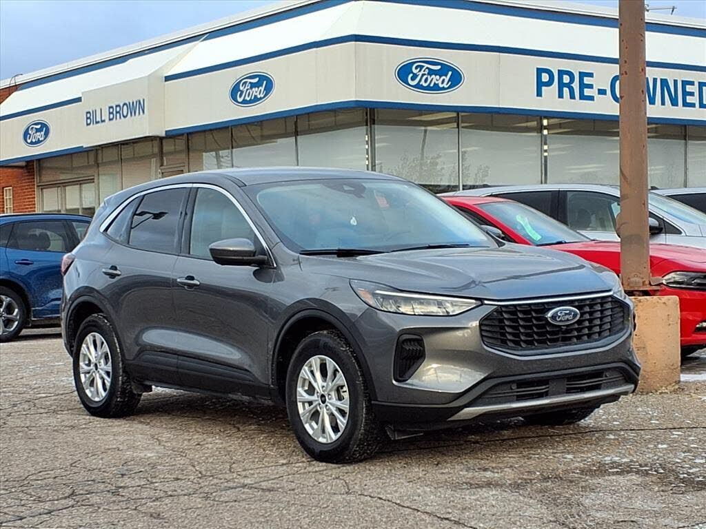2023 FORD Escape