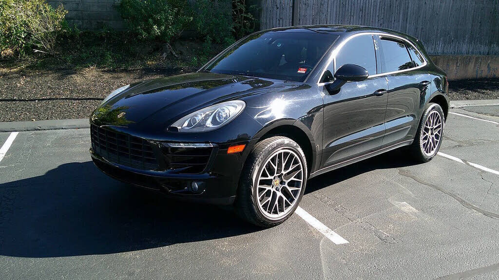 2015 PORSCHE Macan