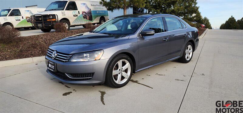 2013 VOLKSWAGEN Passat