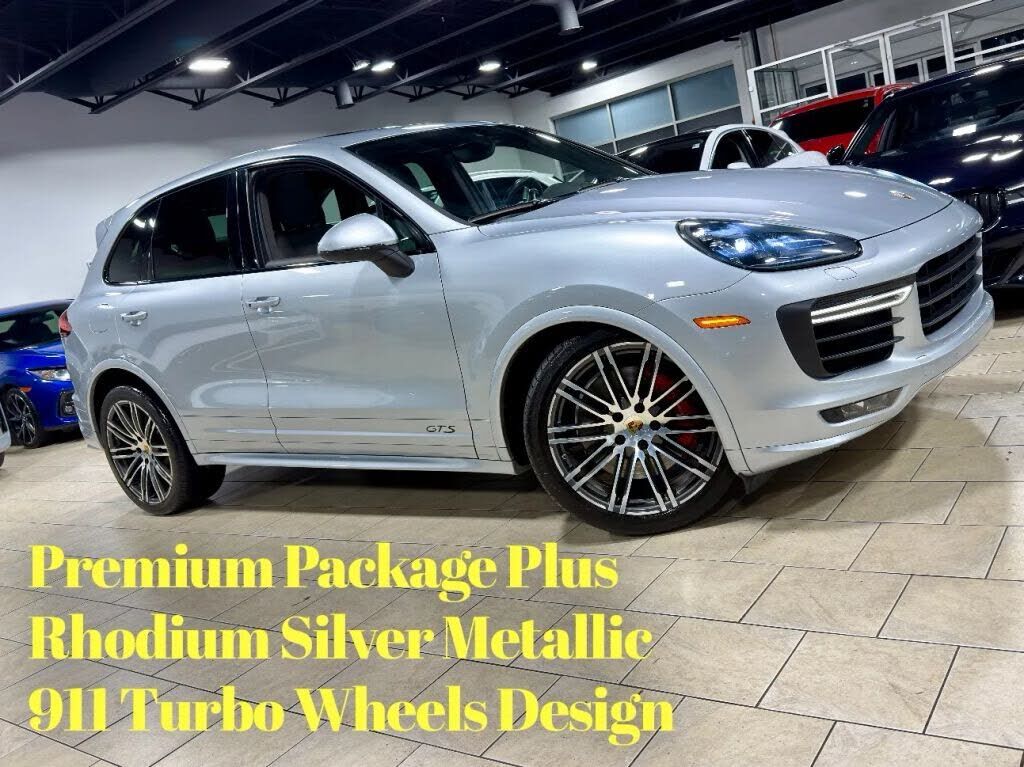 2016 PORSCHE Cayenne