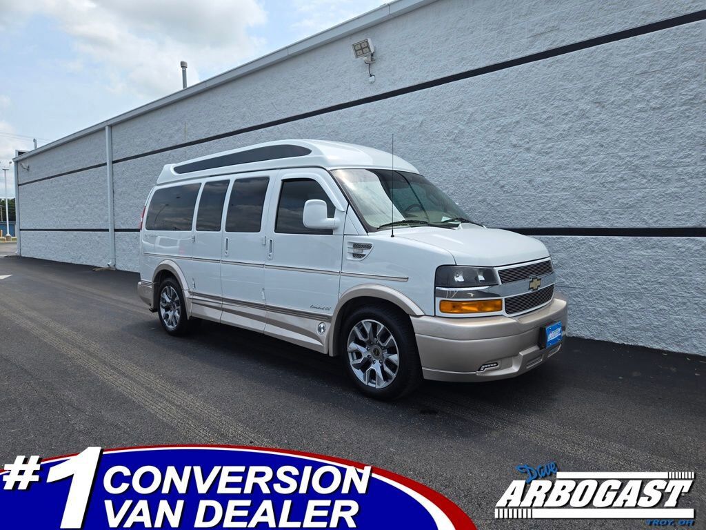 2022 CHEVROLET Express