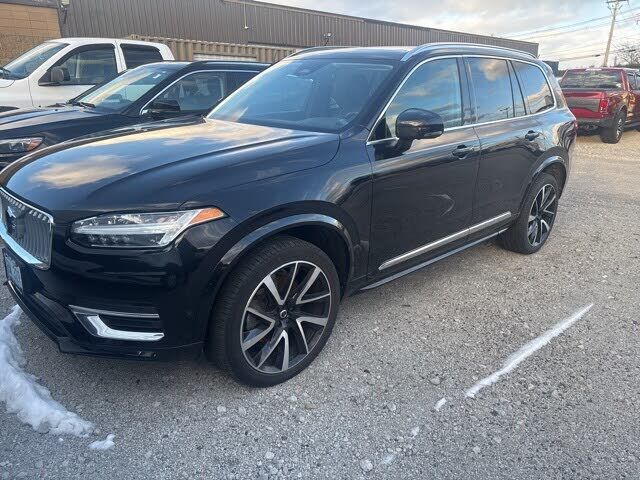 2023 VOLVO XC90
