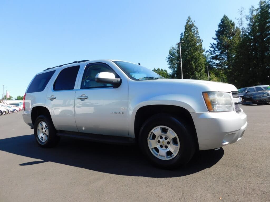 2011 CHEVROLET Tahoe